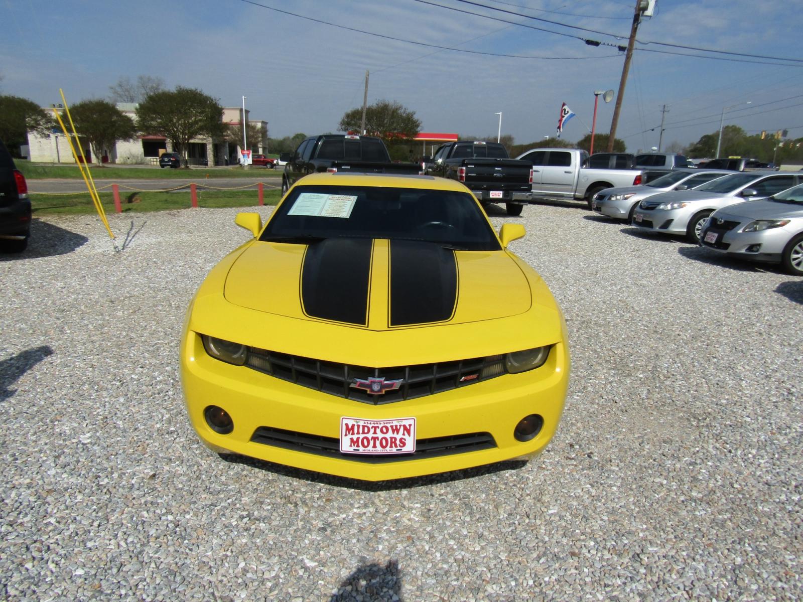 2010 YELLOW /Black Chevrolet Camaro LT1 Coupe (2G1FB1EVXA9) with an 3.6L V6 DOHC 24V engine, Automatic transmission, located at 15016 S Hwy 231, Midland City, AL, 36350, (334) 983-3001, 31.306210, -85.495277 - Photo #1